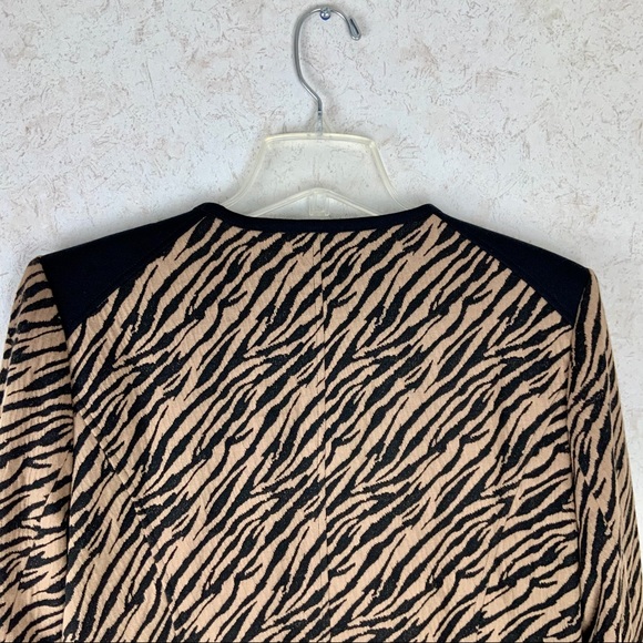Laura Ashley zebra print zip jacket with pockets - Picture 9 of 11